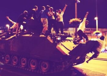15 Temmuz müsameresinden ilginç kareler!
