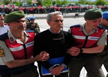 Akın Öztürk: Hulusi Akar, ‘Bunları ikna et’ dedi. 5 kez görüştüm. En son sabah ikna ettim
