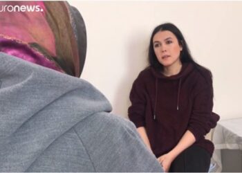 Bebeği ile cezaevine atılan anne: Koca yüreklerin kaldıramadığını küçük yüreklere yüklüyorlar