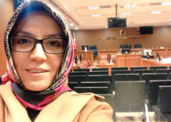 Die Welt Büşra Erdal’ı yazdı: İlk duruşmada serbestti, Zaman’da yazdığı için tutuklandı