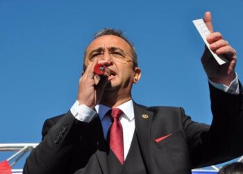 ‘Diktatörlerin sonu genellikle ülkelerinden kaçmak olmuştur’