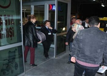 Doğumdan 3 gün sonra bebeği ile birlikte tutuklanan Aysun Öğretmen tahliye edildi