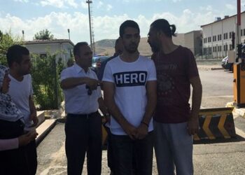 ‘Hero’ tişörtüne 5 yıl hapis