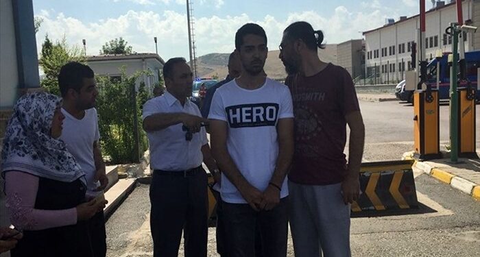 ‘Hero’ tişörtüne 5 yıl hapis