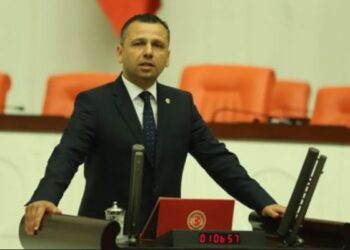 ‘Kapatılan vakıfların 10 milyar liralık malları yandaşlara peşkeş çekildi’