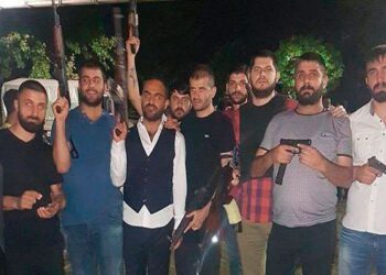 Kontrollü ve kanlı darbenin ipuçları: 15 Temmuz gecesi emniyet önünde seri atış yapabilen MP-5 dağıtmışlar