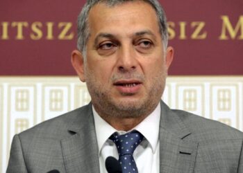 Metin Külünk bir yazı, bir röportajla Hizmet’e yeni komplonun ipuçlarını verdi: Sıra dışı suikastlar!