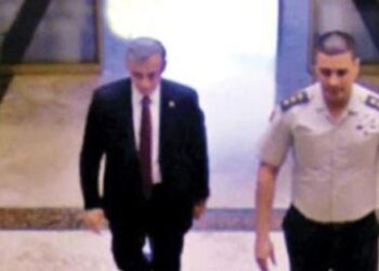Tesadüfe bak! Erdoğan’ın vekili Şirin Ünal, 15 Temmuz günü Akar’la berabermiş