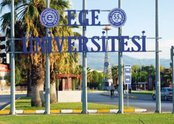 Üniversitede esnaf mantığı: 100 lira yatır,100 puan al!