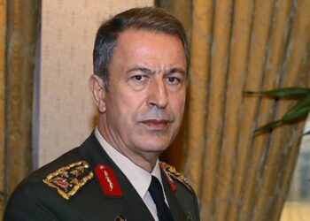 Zamanlaması manidar cevaplar: Hulusi Akar Darbe Komisyonu’na dönüş yaptı