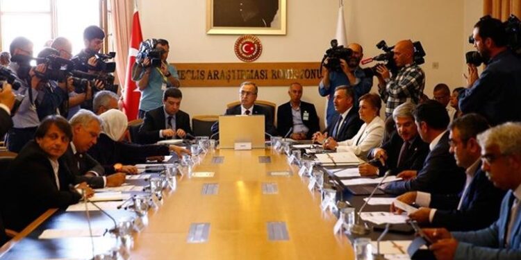 Cemaat haklı çıkar korkusuyla TBMM 15 Temmuz raporunu yayınlamamış!