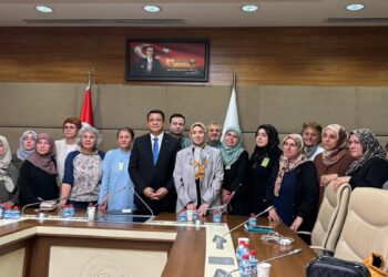 DEVA Partisi milletvekili İdris Şahin, 15 Temmuz mağduru asker aileleriyle görüştü