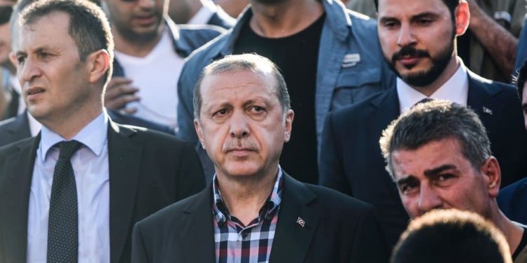 ‘Darbeyi’ Erdoğan’a 1 ay önce haber veren binbaşı ne anlattı, ne oldu?