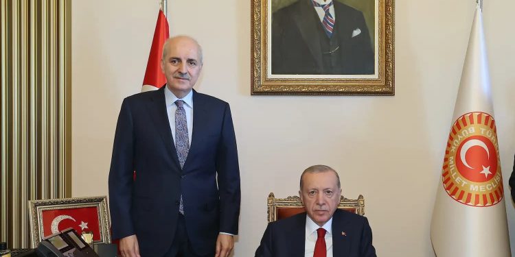 Numan Kurtulmuş: Eğer normal süreçlerle bunları atmaya kalksaydık…